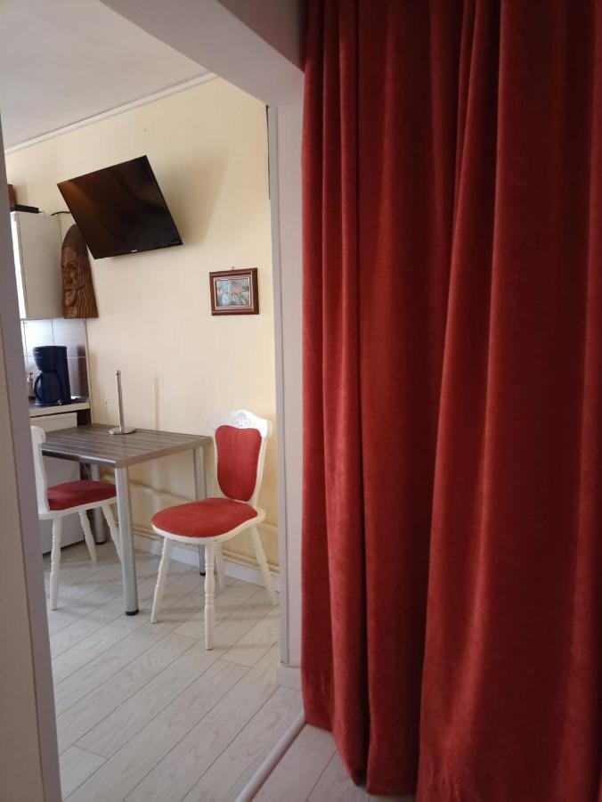 Two Bedroom Apartment Farmec Cluj-Napoca Esterno foto