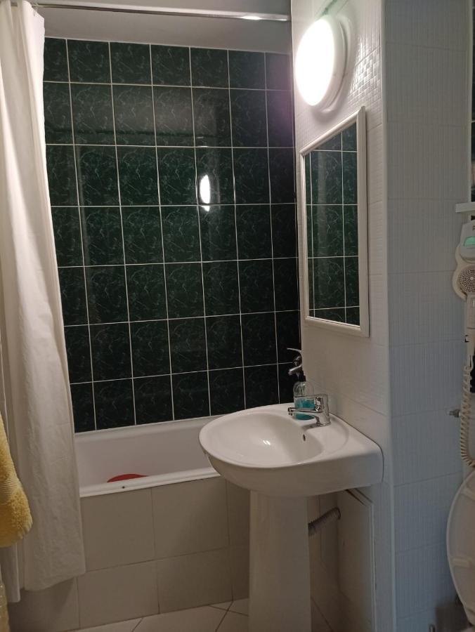 Two Bedroom Apartment Farmec Cluj-Napoca Esterno foto