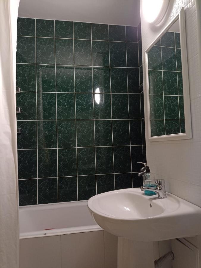 Two Bedroom Apartment Farmec Cluj-Napoca Esterno foto