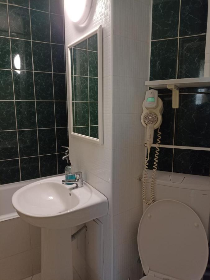 Two Bedroom Apartment Farmec Cluj-Napoca Esterno foto